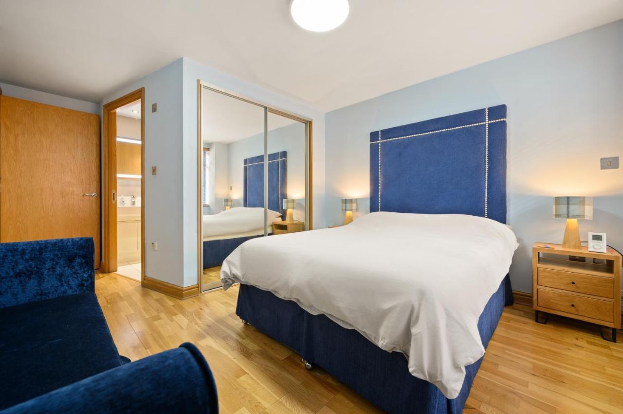 Lovely 2 Double Bedroom Flat With Patio Manchester Dış mekan fotoğraf